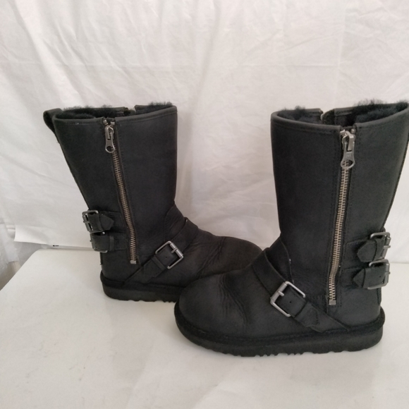 UGG Kids Kaila Boot size 13 Black Leather Shearling Lined - Picture 13 of 16